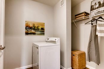 Eagles landing interior apartment laundry room